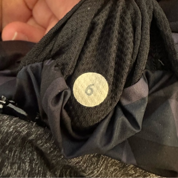 Lululemon Fluff Off Jacket Stained Glass Black and Grey Size 6 - Picture 9 of 9